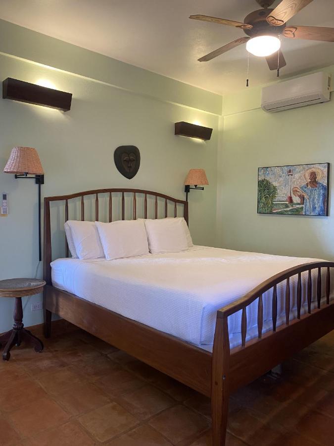 Tranquility Beach Suites Placencia Room photo