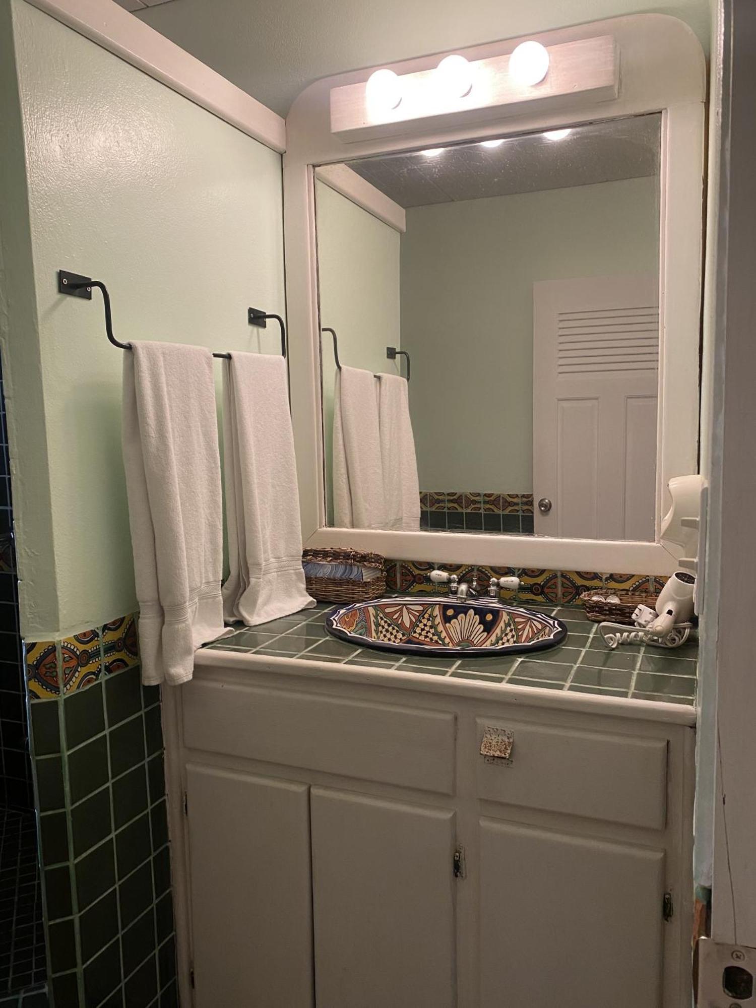 Tranquility Beach Suites Placencia Room photo